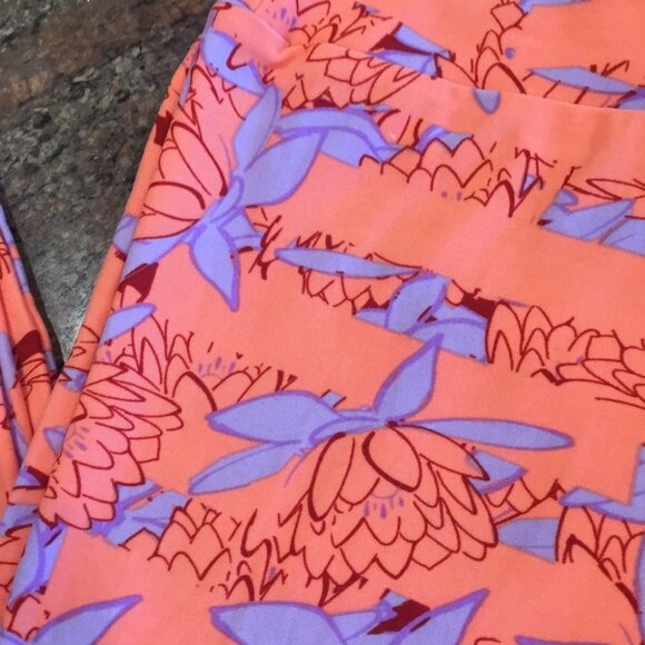 OS NWOT LuLaRoe Leggings H02 4661 - Picture 2 of 3